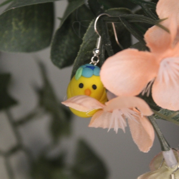 Baby 🐥 Earrings - Picture 1 of 1